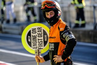 Paid Test Session, Pitlane
