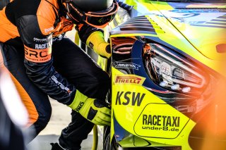 Paid Test Session, Pitlane
