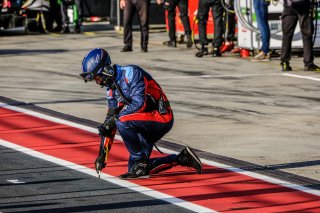 Paid Test Session, Pitlane

