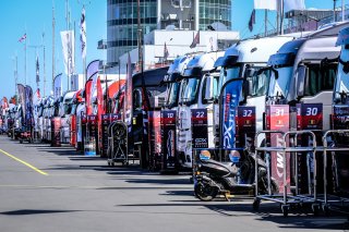 Paddock, Paid Test Session
