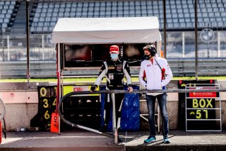 Paid Test Session 2, Pitlane
