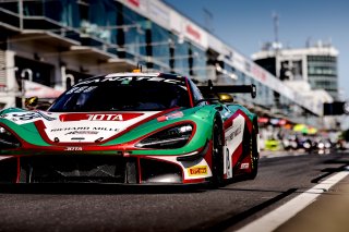 #38 JOTA GBR McLaren 720 S GT3 Ben Barnicoat GBR Oliver Wilkinson GBR Rob Bell GBR Pro Cup, Paid Test Session 2, Pitlane
