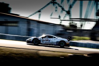 #93 SKY - Tempesta Racing GBR Ferrari 488 GT3 Rino Mastronardi iTA Jonathan Hui HKG Chris Froggatt GBR Pro-Am Cup, Free Practice
