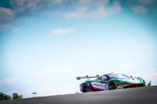 #38 JOTA GBR McLaren 720 S GT3 Ben Barnicoat GBR Oliver Wilkinson GBR Rob Bell GBR Pro Cup, Pre-Qualifying
