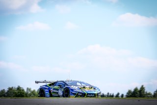 #77 Barwell Motorsport GBR Lamborghini Huracan GT3 Evo Henrique Chaves PRT Miguel Ramos PRT Adrian Amstutz CHE Pro-Am Cup, Pre-Qualifying
