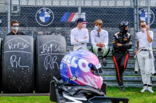 Gridwalk, Race
