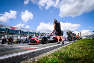 Gridwalk, Race
