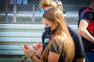 Gridwalk, Race
