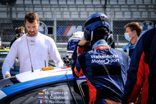 Gridwalk, Race
