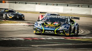 #77 Barwell Motorsport GBR Lamborghini Huracan GT3 Evo Henrique Chaves PRT Miguel Ramos PRT Adrian Amstutz CHE Pro-Am Cup, Race
