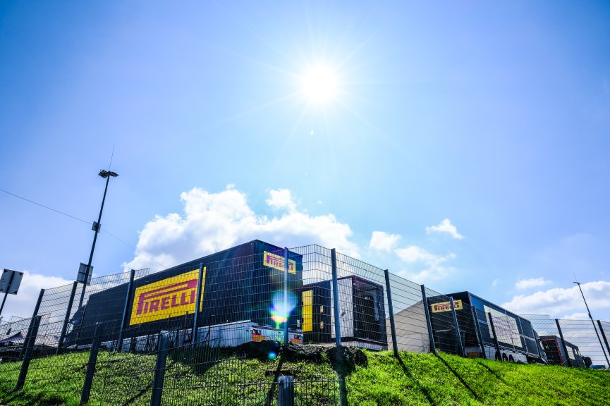 Paddock
