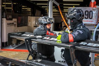 Paid Test Session 2, Pitlane
