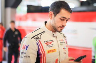 Paid Test Session 2, Pitlane
