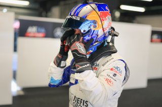 Paid Test Session 2, Pitlane
