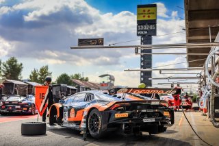 Paid Test Session 2, Pitlane
