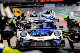 Paid Test Session 2, Pitlane
