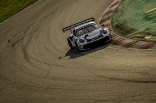 #22 GPX Racing UAE Porsche 911 GT3-R (991.II) Matt Campbell AUS Earl Bamber NZL Mathieu Jaminet FRA Pro Cup, Free Practice
