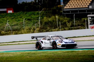 #22 GPX Racing UAE Porsche 911 GT3-R (991.II) Matt Campbell AUS Earl Bamber NZL Mathieu Jaminet FRA Pro Cup, Free Practice
