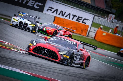 #63 Orange 1 FFF Racing Team CHN Lamborghini Huracan GT3 Evo Mirko Bortolotti ITA Marco Mapelli ITA Andrea Caldarelli ITA Pro Cup, #88 AKKA ASP FRA Mercedes-AMG GT3 Raffaele Marciello ITA Felipe Fraga BRA Jules Gounon FRA Pro Cup, Qualifying
 | SRO / Dirk Bogaerts Photography