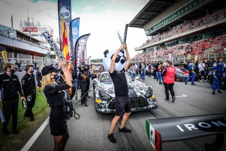 Gridwalk, Race
