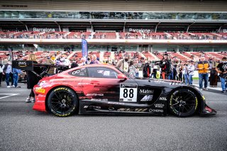 Gridwalk, Race
