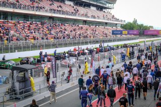 Gridwalk, Race
