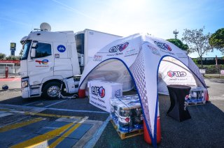 Paddock, Setup
