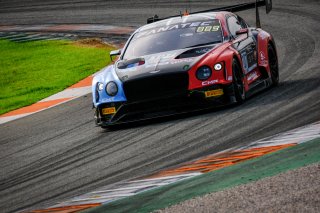#107 CMR FRA Bentley Continental GT3 Pierre-Alexandre Jean FRA Ulysse De Pauw BEL Silver Cup, Free Practice
