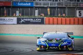 #77 Barwell Motorsport GBR Lamborghini Huracan GT3 Evo Miguel Ramos PRT Henrique Chaves PRT Pro-Am Cup, Free Practice
