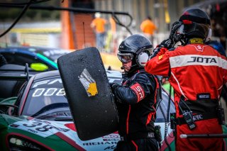 Pitlane, Pre-Qualifying
