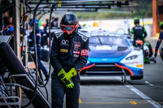 Pitlane, Pre-Qualifying

