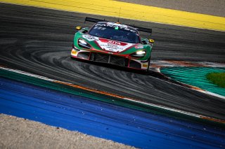 #38 Jota GBR McLaren 720 S GT3 Ben Barnicoat GBR Oliver Wilkinson GBR Pro, Pre-Qualifying
