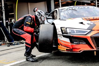Pitlane, Pre-Qualifying
