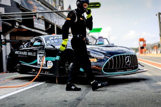 Pitlane, Pre-Qualifying

