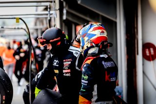 Pitlane, Pre-Qualifying
