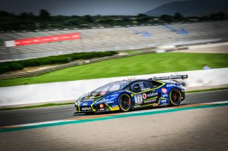 #77 Barwell Motorsport GBR Lamborghini Huracan GT3 Evo Miguel Ramos PRT Henrique Chaves PRT Pro-Am Cup, Qualifying
