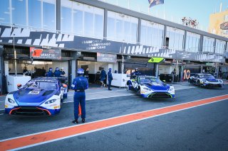 Pitlane, Race 1
