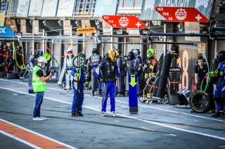 Pitlane, Race 1
