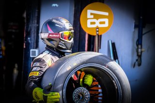 Pitlane, Race 2

