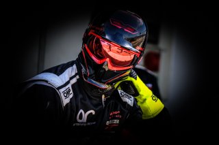 Pitlane, Race 2

