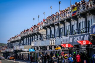 Pitlane, Race 2
