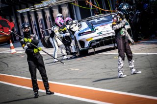 Pitlane, Race 2
