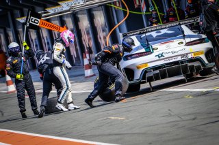Pitlane, Race 2

