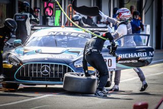 Pitlane, Race 2

