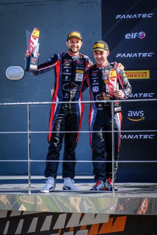 Podium, Race 2
