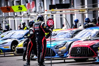 Free Practice 1, Pitlane
