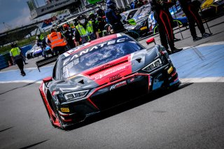 Free Practice 1, Pitlane
