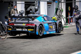 Free Practice 1, Pitlane
