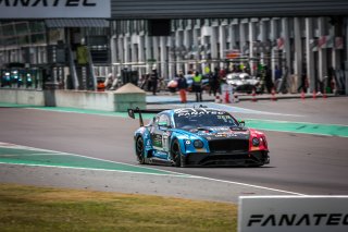 #107 CMR FRA Bentley Continental GT3 Ulysse De Pauw BEL Pierre-Alexandre Jean FRA Silver Cup, Free Practice
