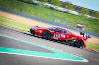 #33 Rinaldi Racing DEU Ferrari 488 GT3 Benjamin Hites CHL Patrick Kujala FIN Silver Cup, Qualifying
